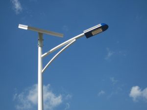 太陽能燈為何用32650電池？
